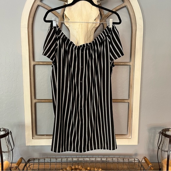 *SOLD* Striped Off The Shoulder Blouse - Picture 3 of 7